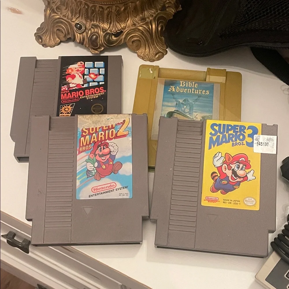 Nintendo Entertainment System - Beige and Black Console